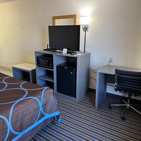 ซูเปอร์ 8 บาย วินด์แฮม โคลัมเบีย คล้าร์ก เลน Hotel ภายนอก รูปภาพ