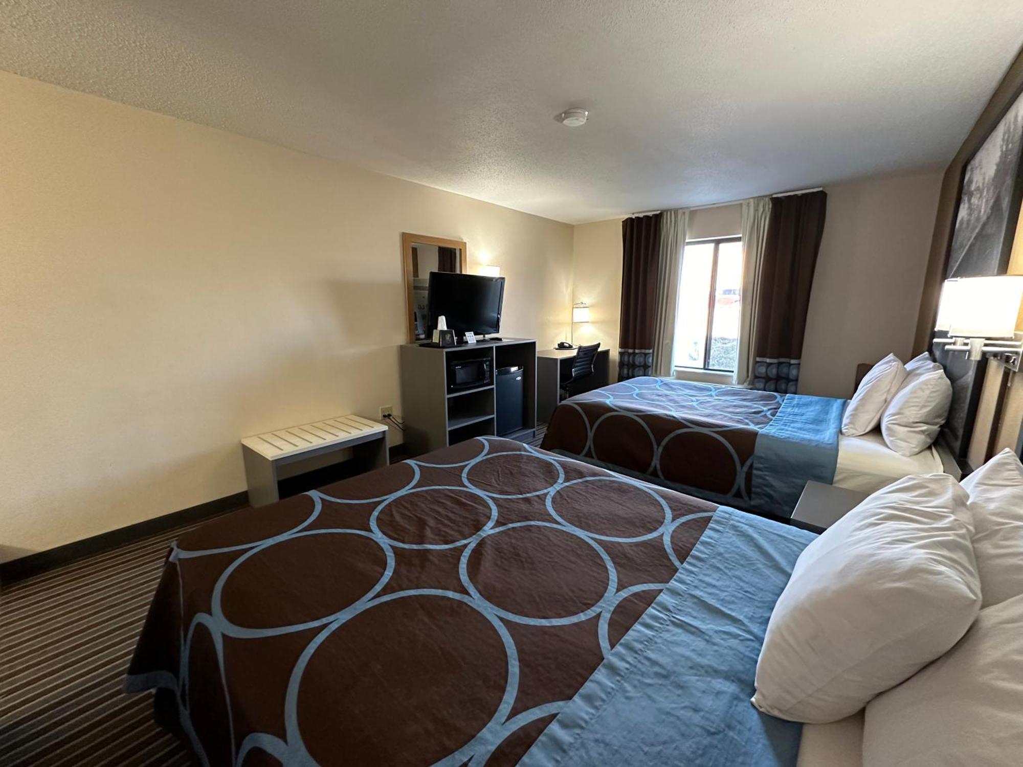 ซูเปอร์ 8 บาย วินด์แฮม โคลัมเบีย คล้าร์ก เลน Hotel ภายนอก รูปภาพ
