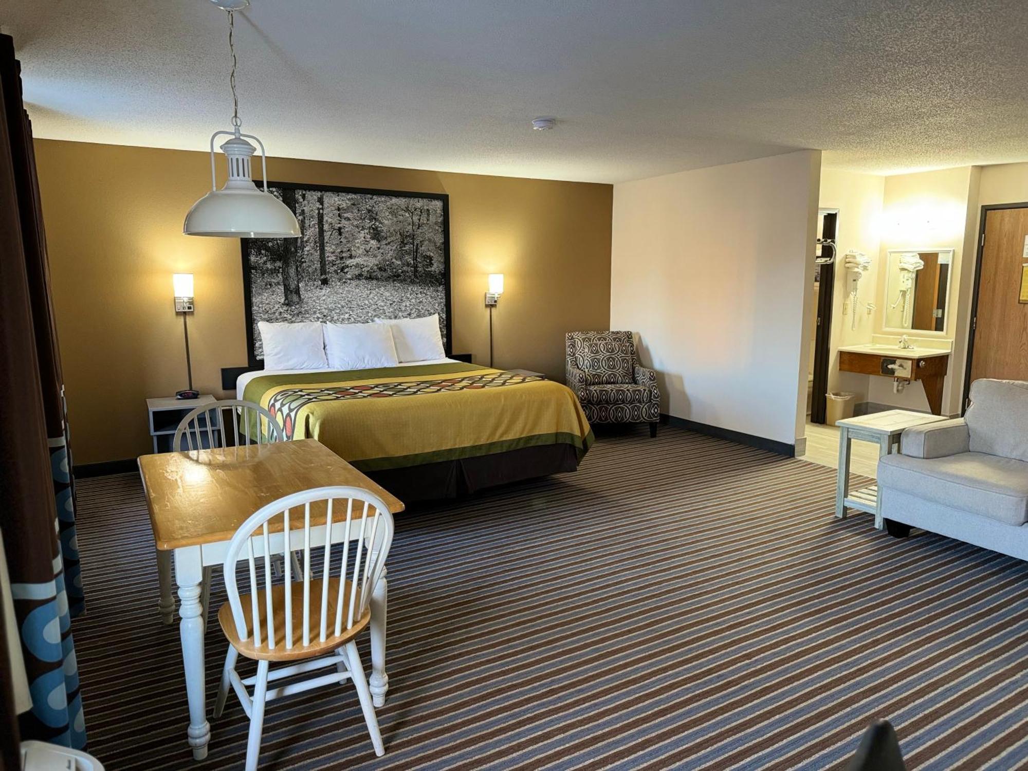 ซูเปอร์ 8 บาย วินด์แฮม โคลัมเบีย คล้าร์ก เลน Hotel ภายนอก รูปภาพ