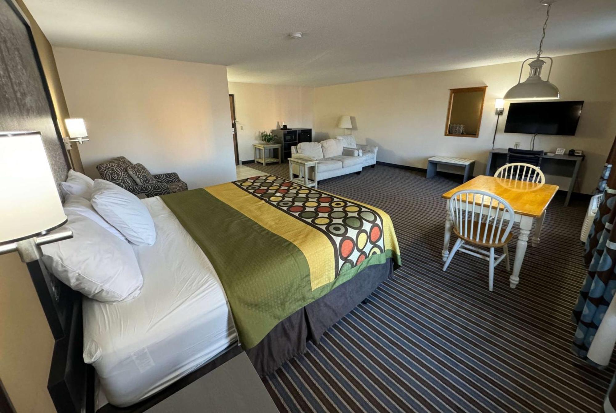 ซูเปอร์ 8 บาย วินด์แฮม โคลัมเบีย คล้าร์ก เลน Hotel ภายนอก รูปภาพ