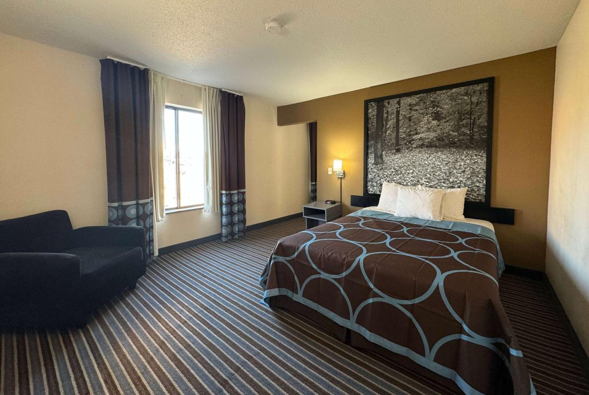 ซูเปอร์ 8 บาย วินด์แฮม โคลัมเบีย คล้าร์ก เลน Hotel ภายนอก รูปภาพ